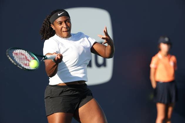 March 20, 2025, Miami Gardens, Florida, United States Of America: MIAMI GARDENS, FLORIDA - MARCH 20: Hailey Baptiste defeats Daria Kasatkina during Day 3 of the Miami Open at Hard Rock Stadium on March 20, 2025 in Miami Gardens, Florida. ...People: Hailey Baptiste Miami Open 2025 - Day 3  - ZUMAs214 20250320_ada_s214_117 Copyright: xSMGx