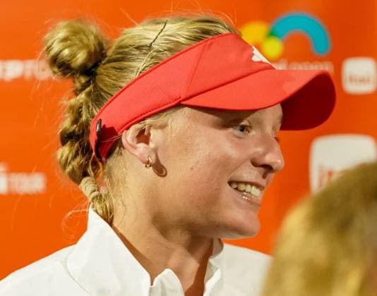 March 20, 2025, Miami, Florida, USA: Ashlyn Krueger (USA) speaks to the media after winning her womens singles match against Elena Rybakina (not pictured) at the 2025 Miami Open presented by Itau at Hard Rock Stadium. Miami USA - ZUMAw109 20250320_fap_w109_033 Copyright: xDebbyxWongx