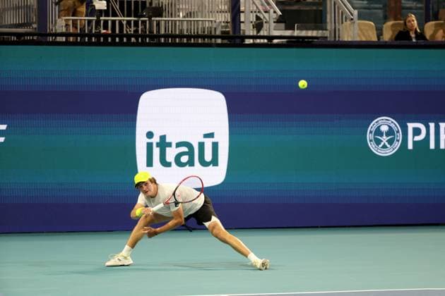 March 20, 2025, Miami Gardens, Florida, United States Of America: MIAMI GARDENS, FLORIDA - MARCH 20: Joao Fonseca of Brazil defeats Learner Tien of the United States during their match on Day 3 at Hard Rock Stadium on March 20, 2025 in Miami Gardens, Florida. ...People: Joao Fonseca Miami Open 2025 - Day 3  - ZUMAs214 20250320_ada_s214_137 Copyright: xSMGx