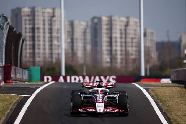 F1 - CHINESE GRAND PRIX 2025 31 OCON Esteban (fra), Haas F1 Team VF-25 Ferrari, action during the Formula 1 Heineken Chinese Grand Prix 2025, 2nd round of the 2025 FIA Formula One World Championship, WM, Weltmeisterschaft from March 21 to 23, 2025 on the Shanghai International Circuit, in Shanghai, China - ShanghaiChina  Copyright: xEricxAlonsox