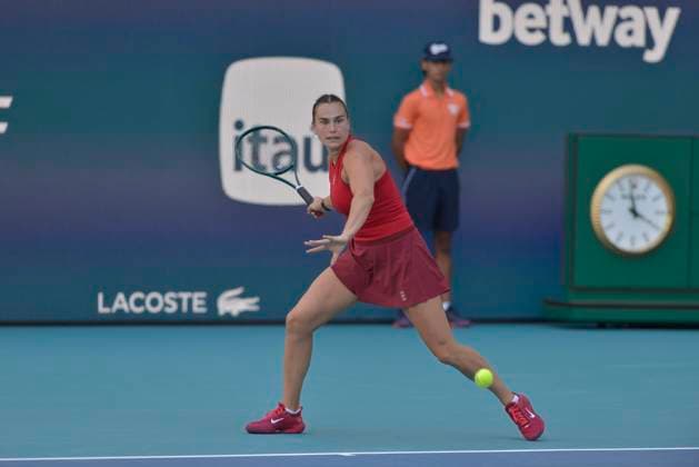 MIAMI GARDENS, FLORIDA - MARCH 20: Aryna Sabalenka vs Viktoriya Tomova (BUL) during the 2025 Miami Open Day5 presented by Itaú at Hard Rock Stadium on March 20, 2025 in Miami Gardens, Florida. Copyright: xmpi10x