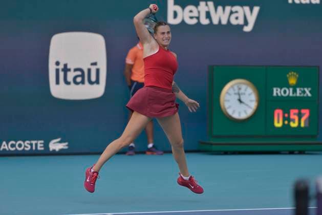 MIAMI GARDENS, FLORIDA - MARCH 20: Aryna Sabalenka vs Viktoriya Tomova (BUL) during the 2025 Miami Open Day5 presented by Itaú at Hard Rock Stadium on March 20, 2025 in Miami Gardens, Florida. Copyright: xmpi10x