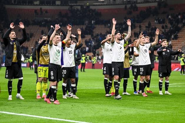 the national team celebrates the victory with the fans during the UEFA Nations League quarterfinal leg one match between Italy and Germany at Stadio San Siro on March 20, 2025 in Milan, Italy Photo by Harry Langer DeFodi Images