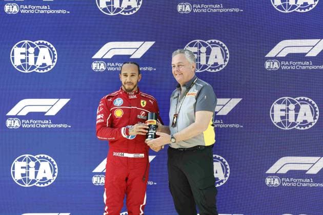 Formula 1, Chinese GP in Shanghai, Lewis Hamilton takes the sprint pole