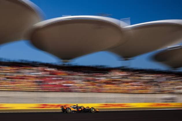 F1 - CHINESE GRAND PRIX 2025 81 PIASTRI Oscar (aus), McLaren F1 Team MCL39, action during the Formula 1 Heineken Chinese Grand Prix 2025, 2nd round of the 2025 FIA Formula One World Championship, WM, Weltmeisterschaft from March 21 to 23, 2025 on the Shanghai International Circuit, in Shanghai, China - ShanghaiChina  Copyright: xEricxAlonsox