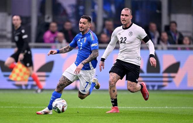 FOOTBALL UEFA Nations League 2024 2025 Quarter-final first leg in Milan Italy Germany 20 03 2025 Matteo Politano left, Italy v David Raum right, Germany