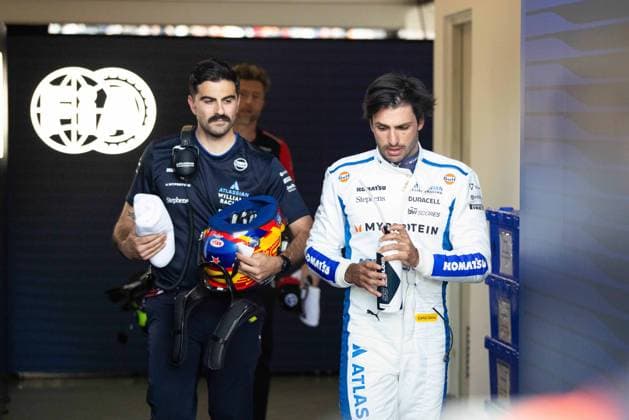 F1 - CHINESE GRAND PRIX 2025 SAINZ Carlos (spa), Williams Racing FW47, portrait during the Formula 1 Heineken Chinese Grand Prix 2025, 2nd round of the 2025 FIA Formula One World Championship, WM, Weltmeisterschaft from March 21 to 23, 2025 on the Shanghai International Circuit, in Shanghai, China - ShanghaiChina  Copyright: xJavierxJimenezx