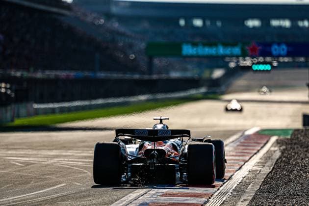 SHANGHAI, CHINA- MARCH 21: Oscar Piastri of Australia driving the (81) McLaren MCL39 Mercedes during Sprint Qualifying ahead of the F1 Grand Prix of CHINA at Shanghai International Circuit on March 21, 2025 in Shanghai, China.(Photo by Song Haiyuan Paddocker) F1 Grand Prix of China: Practice