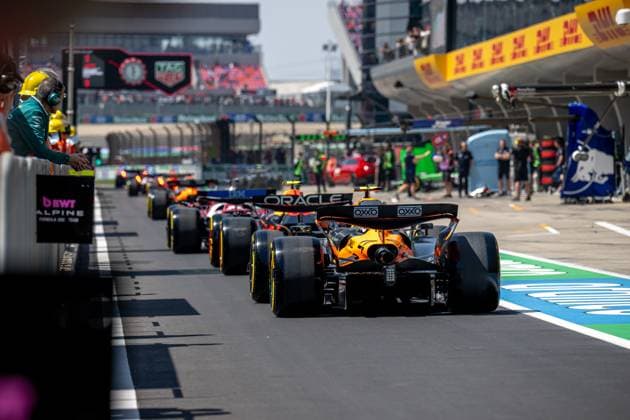 SHANGHAI, CHINA: Lando Norris, racing for the McLaren F1 team during the 2025 Formula 1 Chinese Grand Prix at the Shanghai International Circuit in Shanghai, China