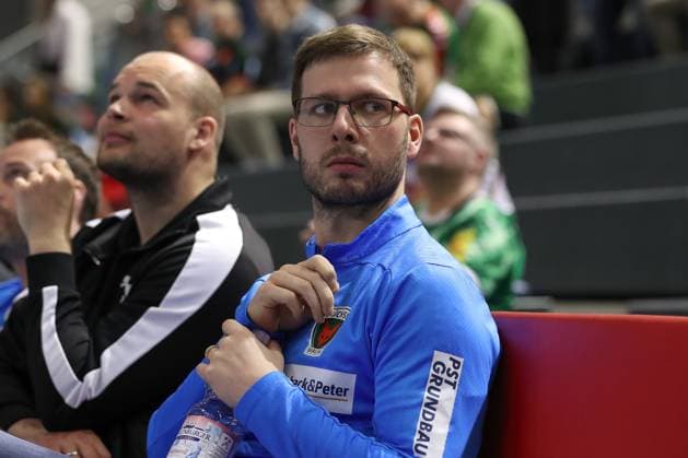 21 03 2025, xtgx, Handball, Daikin HBL, SC Magdeburg Füchse Berlin emspor v l Jaron Siewert Berlin, Coach Magdeburg