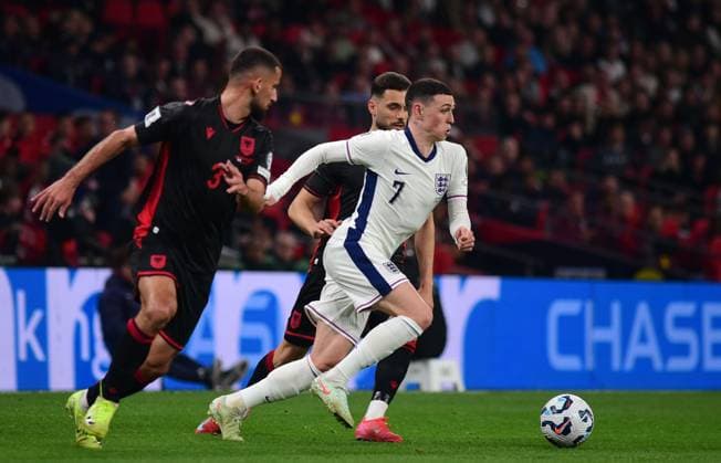 England v Albania, London, UK - 21 Mar 2025 Phil Foden of England challenges for the ball with Naser Aliji of Albania during the FIFA World Cup, WM, Weltmeisterschaft, Fussball Qualifier match between England and Albania on 21st March 2025 at Wembley Stadium, London London Wembley Stadium London GBR Copyright: xFrankiexOKeeffe PPAUKx PPA-174819