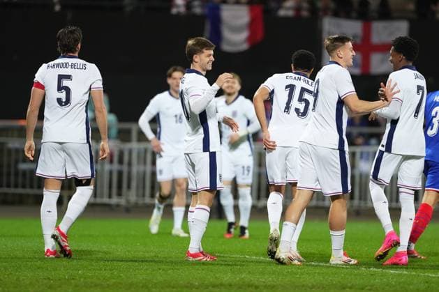 James McAtee of England is congratulated after he puts his side 1-0 ahead France U21, U 21 v England U21, International Friendly, Länderspiel, Nationalmannschaft Football, Stade du Moustoir, Lorient, France - 21 Mar 2025 EDITORIAL USE ONLY No use with unauthorised audio, video, data, fixture lists, club league logos or live services. Online in-match use limited to 120 images, no video emulation. No use in betting, games or single club league player publications. Copyright: xDavexWinter Shutterstockx 15215626v