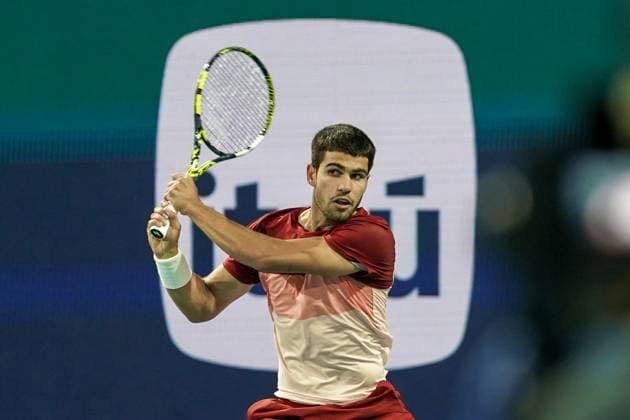 March 21, 2025, Miami, Florida, USA: Carlos Alcaraz (ESP) returns a shot to David Goffin (not pictured) during the mens singles second round at the 2025 Miami Open presented by Itau at Hard Rock Stadium. Miami USA - ZUMAw109 20250321_fap_w109_006 Copyright: xDebbyxWongx