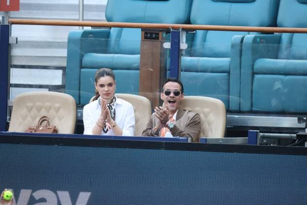 March 21, 2025, Miami Gardens, Florida, United States Of America: MIAMI GARDENS, FLORIDA - MARCH 21: Marc Anthony and his wife Nadia Ferreira attend the game between Novak Djokovic of Serbia and Rinky Hijikata of Australia during Day 4 of the Miami Open at Hard Rock Stadium on March 21, 2025 in Miami Gardens, Florida. ...People: Marc Anthony, Nadia Ferreira Miami Gardens United States Of America - ZUMAs214 20250321_ada_s214_186 Copyright: xSMGx