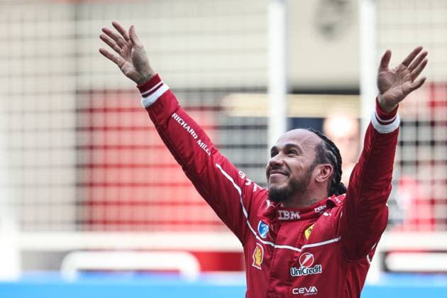 Sport Bilder des Tages F1 Grand Prix Of China - Sprint & Qualifying Lewis Hamilton of Great Britain and Scuderia Ferrari celebrates his Sprint win during the Sprint ahead of the F1 Grand Prix of China at Shanghai International Circuit in Shanghai, China, on March 22, 2025. Shanghai Shanghai China  Copyright: xPaddockerx originalFilename:paddocker-f1grandp250321_npb1k.jpg