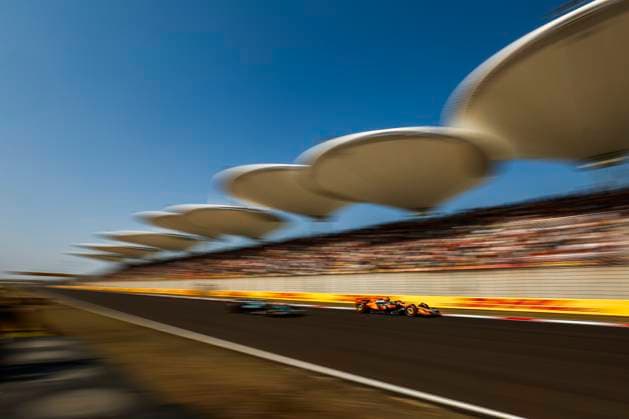 F1 - CHINESE GRAND PRIX 2025 04 NORRIS Lando (gbr), McLaren F1 Team MCL39, action during the Formula 1 Heineken Chinese Grand Prix 2025, 2nd round of the 2025 FIA Formula One World Championship, WM, Weltmeisterschaft from March 21 to 23, 2025 on the Shanghai International Circuit, in Shanghai, China - ShanghaiChina  Copyright: xJavierxJimenezx