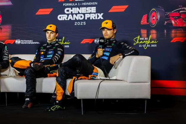 F1 - CHINESE GRAND PRIX 2025 NORRIS Lando (gbr), McLaren F1 Team MCL39, PIASTRI Oscar (aus), McLaren F1 Team MCL39, portrait, press conference, PK, Pressekonferenz during the Formula 1 Heineken Chinese Grand Prix 2025, 2nd round of the 2025 FIA Formula One World Championship, WM, Weltmeisterschaft from March 21 to 23, 2025 on the Shanghai International Circuit, in Shanghai, China - ShanghaiChina Copyright: xJavierxJimenezx
