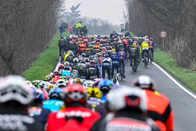 2025 Milan - Sanremo UCI WorldTour cycling race SANREMO, ITALY - MARCH 22 : Illustration picture of the start of the race during the UCI WorldTour 116th Milan - Sanremo cycling race with start in Pavia and finish at the Via Roma in Sanremo on March 22, 2025 in Sanremo, Italy, 22 03 2025 ( Motordriver Kenny Verfaillie - Sanremo Italy  Copyright: xNicoxVereeckenx