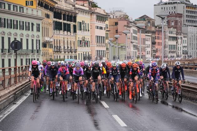 The pack rides cycles during the women™s elite race of the Sanremo Women, one day cycling race from Genova to Sanremo in 156km - North Italy- Saturday, March 22, 2025. - cycling .  Copyright: xMarcoxAlpozzi LaPressex