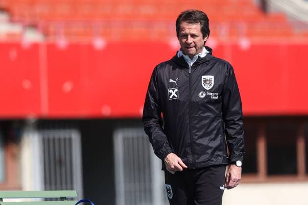 SOCCER - NL, SRB vs AUT, preview VIENNA,AUSTRIA,22.MAR.25 - SOCCER - UEFA Nations League, OEFB international match, Länderspiel, Nationalmannschaft Serbia vs Austria, preview, training Team AUT. Image shows sporting director Peter Schoettel (OEFB).  GEPAxpictures xArminxRauthner