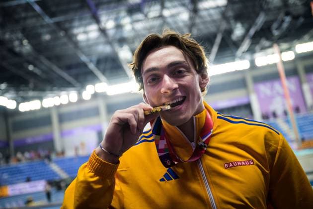 Bilder des Jahres 2025, Sport 03 März Sport Themen der Woche KW12 Sport Bilder des Tages 250322 Armand Duplantis of Sweden celebrates with his gold medal after men™s pole vault final during the 2025 World Athletics Indoor Championships on March 22, 2025 in Nanjing. Photo: Joel Marklund BILDBYRAN kod JM JM0664 bbeng friidrott athletics friidrett inomhus-vm vm 2025 world athletics indoor championships vm innendors innendors-vm sweden sverige jubel *** 250322 Armand Duplantis of Sweden celebrates with his gold medal after men™s pole vault final during the 2025 World Athletics Indoor Championships on March 22, 2025 in Nanjing Photo Joel Marklund BILDBYRAN kod JM JM0664 bbeng friidrott athletics friidrett inomhus vm vm 2025 world athletics indoor championships vm innendors innendors vm sweden sverige jubel  Copyright: JOELxMARKLUND BB250322JM170