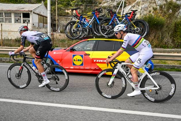 2025 Milan - Sanremo UCI WorldTour cycling race SANREMO, ITALY - MARCH 22 : Pogacar Tadej (SLO) of UAE Team Emirates - XRG and Politt Nils (GER) of UAE Team Emirates - XRG in action during the UCI WorldTour 116th Milan - Sanremo cycling race with start in Pavia and finish at the Via Roma in Sanremo on March 22, 2025 in Sanremo, Italy, 22 03 2025 ( Motordriver Kenny Verfaillie - Sanremo Italy  Copyright: xNicoxVereeckenx