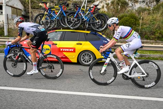 2025 Milan - Sanremo UCI WorldTour cycling race SANREMO, ITALY - MARCH 22 : Pogacar Tadej (SLO) of UAE Team Emirates - XRG and Politt Nils (GER) of UAE Team Emirates - XRG in action during the UCI WorldTour 116th Milan - Sanremo cycling race with start in Pavia and finish at the Via Roma in Sanremo on March 22, 2025 in Sanremo, Italy, 22 03 2025 ( Motordriver Kenny Verfaillie - Sanremo Italy  Copyright: xNicoxVereeckenx
