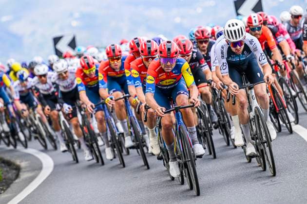 2025 Milan - Sanremo UCI WorldTour cycling race SANREMO, ITALY - MARCH 22 : Rider of Lidl - Trek, Rider of Q36.5 Pro Cycling Team in action during the UCI WorldTour 116th Milan - Sanremo cycling race with start in Pavia and finish at the Via Roma in Sanremo on March 22, 2025 in Sanremo, Italy, 22 03 2025 ( Motordriver Kenny Verfaillie - Sanremo Italy  Copyright: xNicoxVereeckenx