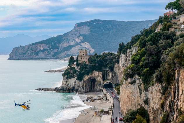 Milano Sanremo 2025 Milano Sanremo 2025 - 116th Edition - Pavia - Sanremo 289km - 22 03 2025 - Scenery - Peloton - photo Luca Bettini SprintCyclingAgency 2025 Sanremo Italy  Copyright: xLucaxBettinix xSprintcyclingagencyx