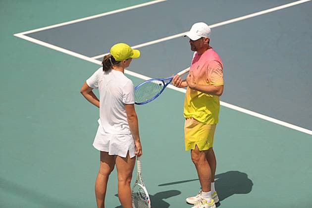RECORD DATE NOT STATED Miami 22.03.2025 Iga Swiatek and her coach Wim Fissette during training Photo: Peter Figura Newspix.pl --- Newspix.pl  220325Figura_022