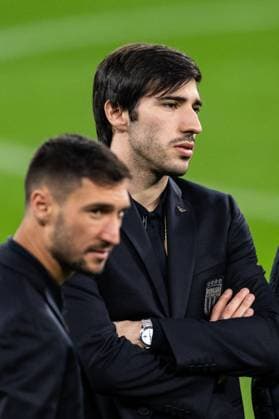 Italy press conference, PK, Pressekonferenz & Walk Around Alessandro Tonali of Italy walks around at Westfalen Stadium in Dortmund, Germany, on March 22, 2025. Dortmund Germany  Copyright: xGiacomoxCosuax originalFilename:cosua-notitle250322_np7fT.jpg