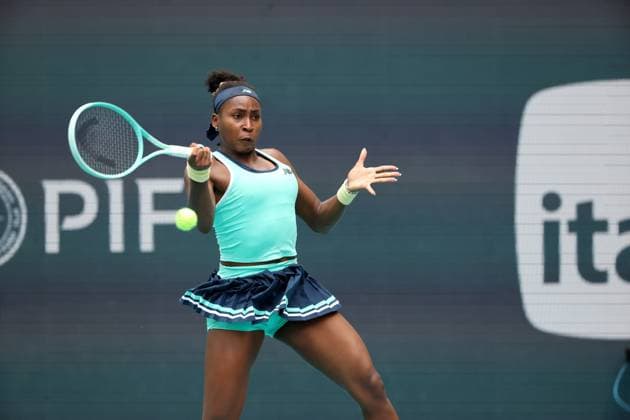 March 22, 2025, Miami Gardens, Florida, United States Of America: MIAMI GARDENS, FLORIDA - MARCH 22: Coco Gauff of the United States defeats Maria Sakkari of Greece during their match on day 5 at Hard Rock Stadium on March 22, 2025 in Miami Gardens, Florida....People: Coco Gauff Miami Open 2025 - Day 5  - ZUMAs214 20250322_ada_s214_043 Copyright: xSMGx