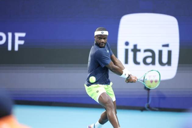 March 22, 2025, Miami Gardens, Florida, United States Of America: MIAMI GARDENS, FLORIDA - MARCH 22: Francis Tiafoe of the United States defeats Alejandro Davidoich Fokina of Spain during their match on day 5 at Hard Rock Stadium on March 22, 2025 in Miami Gardens, Florida...People: Francis Tiafoe Miami Open 2025 - Day 5  - ZUMAs214 20250322_ada_s214_141 Copyright: xSMGx