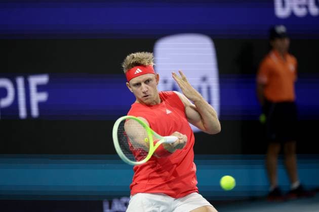 March 22, 2025, Miami Gardens, Florida, United States Of America: MIAMI GARDENS, FLORIDA - MARCH 22: Francis Tiafoe of the United States defeats Alejandro Davidoich Fokina of Spain during their match on day 5 at Hard Rock Stadium on March 22, 2025 in Miami Gardens, Florida...People: Alejandro Davidoich Miami Open 2025 - Day 5  - ZUMAs214 20250322_ada_s214_180 Copyright: xSMGx
