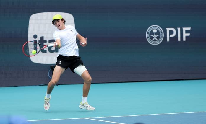 March 22, 2025, Miami Gardens, Florida, United States Of America: MIAMI GARDENS, FLORIDA - MARCH 22: Joao Fonseca of Brazil defeats Ugo Humbert of France in the second round of the men s singles at the Miami Open at the Hard Rock Stadium on March 22, 2025 in Miami Gardens, Florida. ...People: Joao Fonseca Miami Open 2025 - Day 5  - ZUMAs214 20250322_ada_s214_191 Copyright: xSMGx