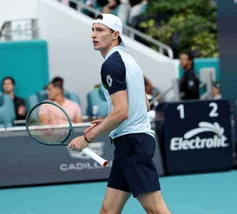 March 22, 2025, Miami Gardens, Florida, United States Of America: MIAMI GARDENS, FLORIDA - MARCH 22: Joao Fonseca of Brazil defeats Ugo Humbert of France in the second round of the men s singles at the Miami Open at the Hard Rock Stadium on March 22, 2025 in Miami Gardens, Florida. ...People: Ugo Humbert Miami Gardens United States Of America - ZUMAs214 20250322_ada_s214_219 Copyright: xSMGx