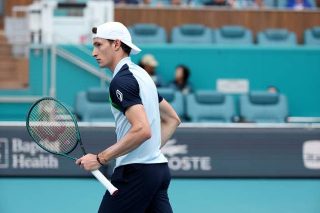 March 22, 2025, Miami Gardens, Florida, United States Of America: MIAMI GARDENS, FLORIDA - MARCH 22: Joao Fonseca of Brazil defeats Ugo Humbert of France in the second round of the men s singles at the Miami Open at the Hard Rock Stadium on March 22, 2025 in Miami Gardens, Florida. ...People: Ugo Humbert Miami Gardens United States Of America - ZUMAs214 20250322_ada_s214_223 Copyright: xSMGx