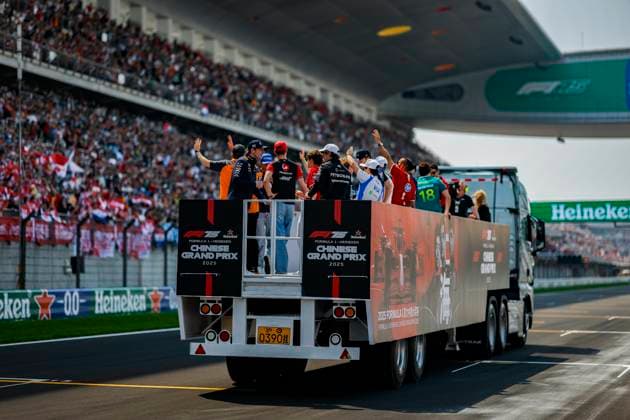 F1 - CHINESE GRAND PRIX 2025 Drivers parade during the Formula 1 Heineken Chinese Grand Prix 2025, 2nd round of the 2025 FIA Formula One World Championship, WM, Weltmeisterschaft from March 21 to 23, 2025 on the Shanghai International Circuit, in Shanghai, China - ShanghaiChina  Copyright: xJavierxJimenezx