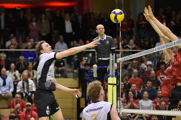 Ben Simon Bonin Barock Volleys MTV Ludwigsburg, 06 in attack TV Rottenburg vs Barock Volleys Ludwigsburg, Volleyball, 2 Bundesliga Sued, 24 Matchday, Season 2024 2025, 22 03 2025, TV Rottenburg vs Barock Volleys Ludwigsburg, Volleyball, 2 Bundesliga Sued, 24 Matchday, Season 2024 2025, 22 03 2025 Rottenburg Copyright: xEibner-Pressefoto RalphxKunzex EP_RKE