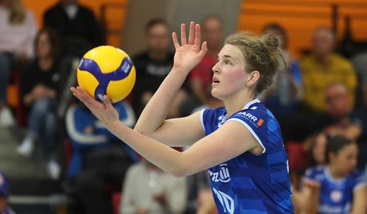 Stuttgart , Volleyball Womens Bundesliga PlayOffs Quarterfinals Game 1 , Allianz MTV Stuttgart vs USC Münster , Jolien Knollema Stgt