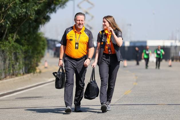 FORMULA 1 CHINESE GRAND PRIX 2025 RACE DAY ZAK BROWN of McLaren Racing arriving in the paddock during the FORMULA 1 HEINEKEN CHINESE GRAND PRIX 2025 RACE DAY at the Shanghai Audi International Circuit, Shanghai, China on 23 March 2025 Credit: Every Second Media Editorial use only. All images are copyright Every Second Media Limited. No images may be reproduced without prior permission. Copyright: xIMAGO EveryxSecondxMediax ESM-1388-0045 AntoinexLapeyrex xEveryxSecondxMediax