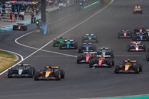 Shanghai, China Formula1 GP of China, No 63 George Russel GBR , Mercedes AMG PETRONAS Formula One Team, Mercedes AMG F1 W16 E Performance, No 81 Oscar Piastri AUS , McLaren MCL39, Mercedes, Start Shanghai China