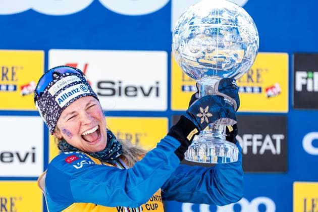 Bilder des Jahres 2025, Sport 03 März Sport Themen der Woche KW12 Sport Bilder des Tages 250323 Jessie Diggins of United States celebrates on the podium after the women s classic technique 50 km mass start during the FIS Cross-Country World Cup on March 23, 2025 in Lahtis. Photo: Kalle Parkkinen BILDBYRAN COP 211 KP0085 skidor cross-country skiing langrenn världscupen fis cross country world cup fristil free technique fis cross-country world cup dam bbeng jubel *** 250323 Jessie Diggins of United States celebrates on the podium after the women s classic technique 50 km mass start during the FIS Cross Country World Cup on March 23, 2025 in Lahti Photo Kalle Parkkinen BILDBYRAN COP 211 KP0085 skidor cross country skiing langrenn världscupen fis cross country world cup fristil free technique fis cross country world cup dam bbeng jubel  Copyright: KALLExPARKKINEN BB250323BB751