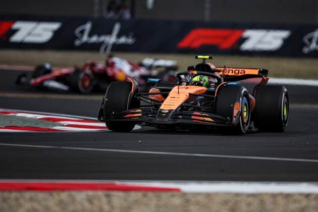 F1 - CHINESE GRAND PRIX 2025 04 NORRIS Lando (gbr), McLaren F1 Team MCL39, action during the Formula 1 Heineken Chinese Grand Prix 2025, 2nd round of the 2025 FIA Formula One World Championship, WM, Weltmeisterschaft from March 21 to 23, 2025 on the Shanghai International Circuit, in Shanghai, China - ShanghaiChina  Copyright: xXavixBonillax