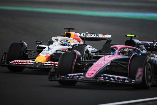 F1 - CHINESE GRAND PRIX 2025 06 HADJAR Isack (fra), Visa Cash App RB F1 Team VCARB02 07 DOOHAN Jack (aus), Alpine F1 Team A525, action during the Formula 1 Heineken Chinese Grand Prix 2025, 2nd round of the 2025 FIA Formula One World Championship, WM, Weltmeisterschaft from March 21 to 23, 2025 on the Shanghai International Circuit, in Shanghai, China - ShanghaiChina  Copyright: xXavixBonillax