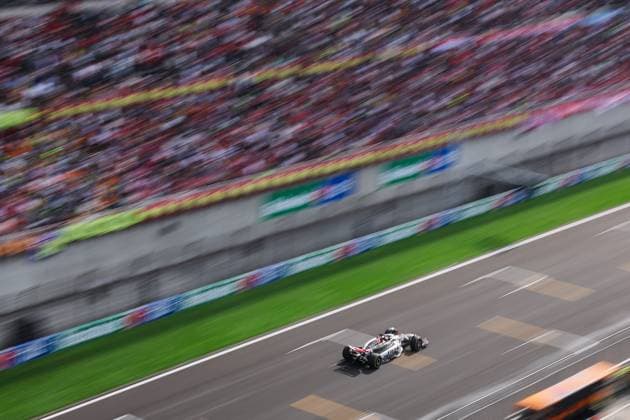 F1 - CHINESE GRAND PRIX 2025 31 OCON Esteban (fra), Haas F1 Team VF-25 Ferrari, action during the Formula 1 Heineken Chinese Grand Prix 2025, 2nd round of the 2025 FIA Formula One World Championship, WM, Weltmeisterschaft from March 21 to 23, 2025 on the Shanghai International Circuit, in Shanghai, China - ShanghaiChina  Copyright: xEricxAlonsox