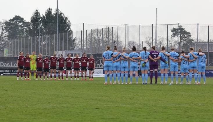 23 03 2025 Soccer Season 2024 2025 2 Womens Soccer Bundesliga 19 Matchday 1 FC Nürnberg FCN Club Clubfrauen VfL Bochum Sportfoto Zink DaMa xdaxmax Symbolbild Symbol photo Feature Impression Minute of silence before the start of the match