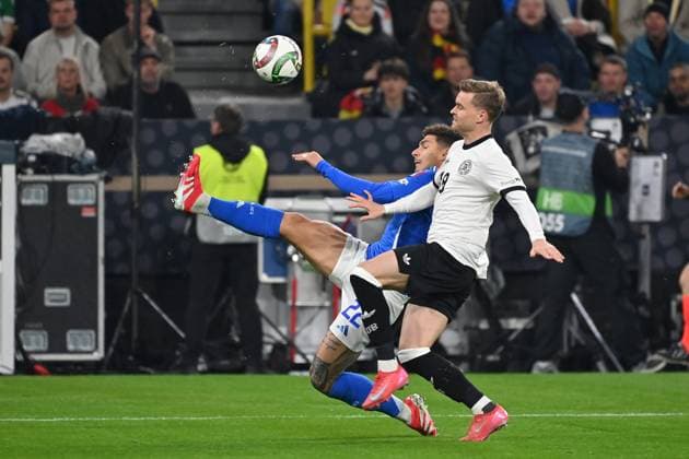 23 03 2025, xjrdrx, Football UEFA Nations League, Germany Italy v l Giovanni di Lorenzo Italy Angelo Stiller German National Football Team DFB Zweikampf, Aktion, action, battle for the ball DFL DFB REGULATIONS PROHIBIT ANY USE OF PHOTOGRAPHS as IMAGE SEQUENCES and or QUASI VIDEO Dortmund