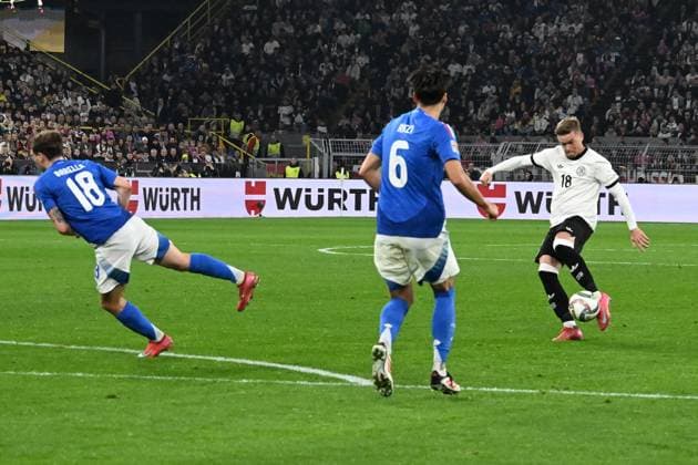 23 03 2025, xsltx, Football UEFA Nations League, Germany Italy v l Nicolo Barella Italy Samuele Ricci Italy Maximilian Mittelstädt German National Football Team DFB DFL DFB REGULATIONS PROHIBIT ANY USE OF PHOTOGRAPHS as IMAGE SEQUENCES and or QUASI VIDEO Dortmund