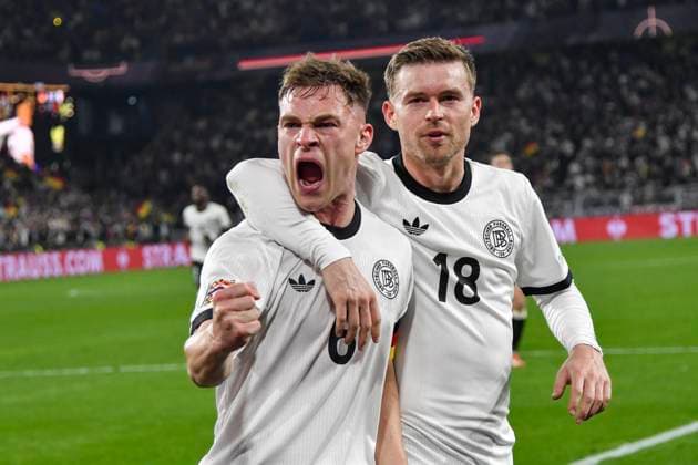 Sport Bilder des Tages Joshua Kimmich (Deutschland 6) jubelt nach dem Tor zum 1:0 durch <Elfmeter, Maximilian Mittelstädt Mittelstaedt (Deutschland 18) (re.) 23.03.2025 Fussball UEFA Nations League Deutschland vs Italien, Signal Iduna Park, Dortmund, Copyright: xpepphotox xHorstxMauelshagenx pep00321, pep_20250323_hm_4918